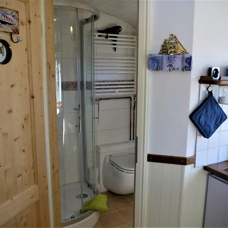 Kapitanshaus Zirkuswagen Am See Prázdninový dům *