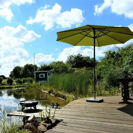 Kapitanshaus Zirkuswagen Am See Kappeln