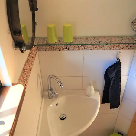 Kapitanshaus Zirkuswagen Am See Prázdninový dům *